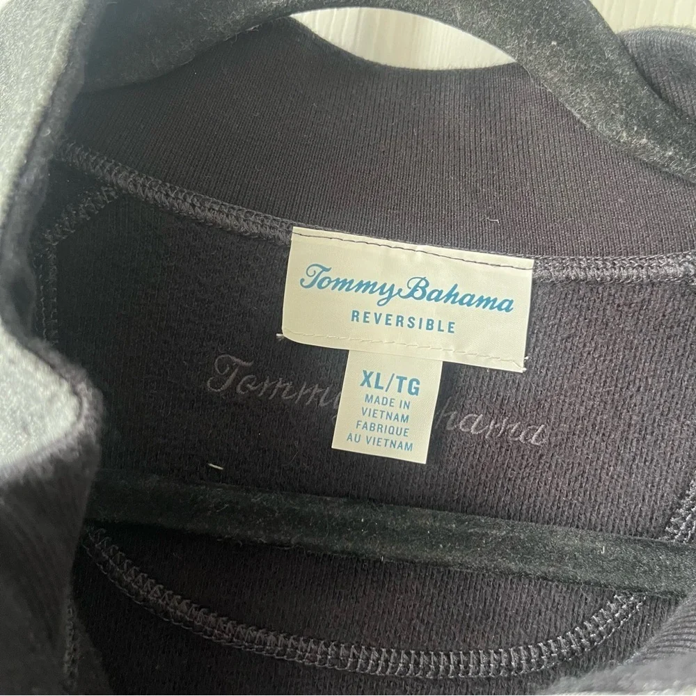 Tommy Bahamas Sweater Men XL Pullover Gray/Black 1/4 Zip Reversible